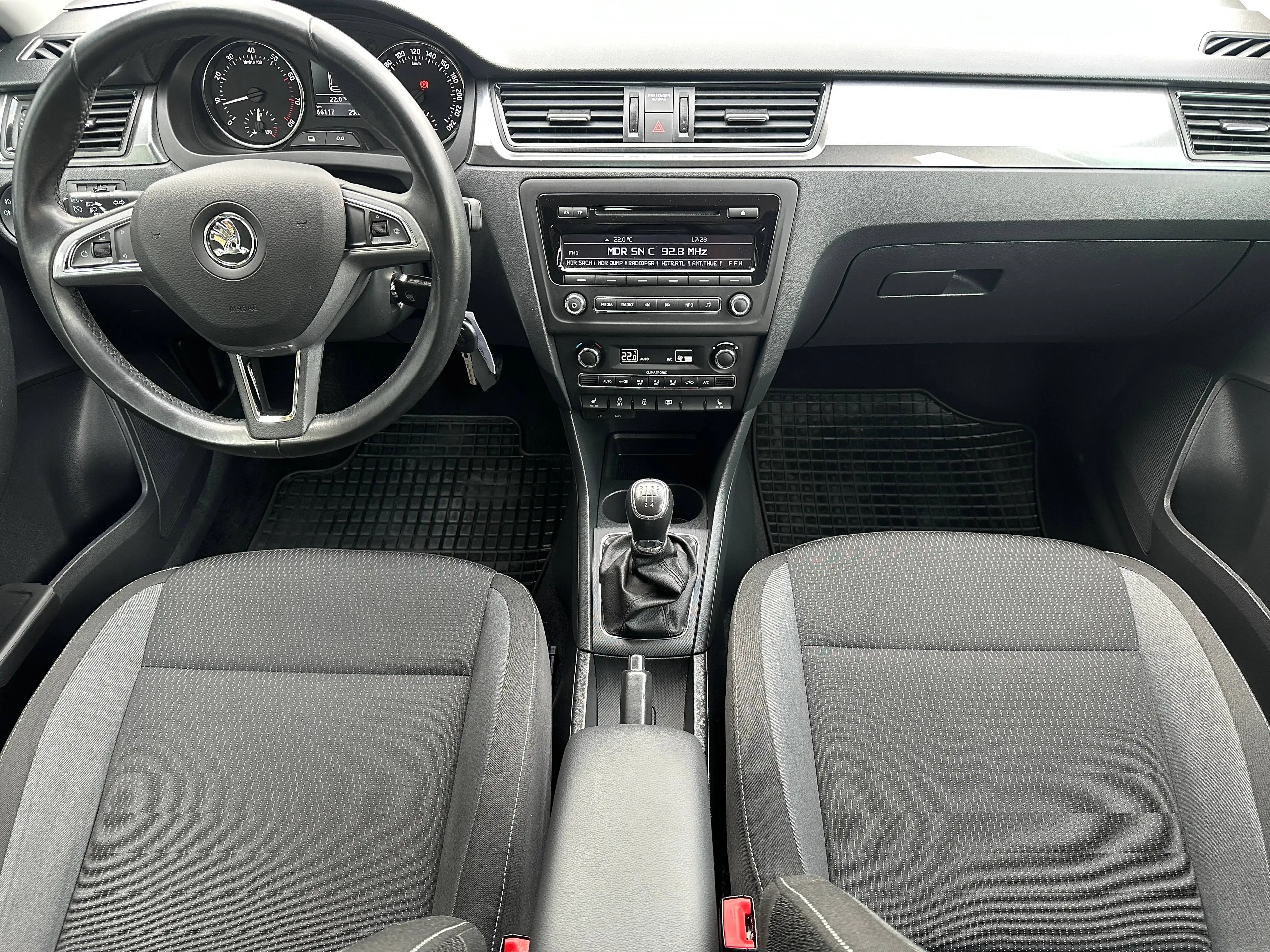 Skoda Rapid/Spaceback 1.2 TSI Spaceback Drive +LED+PDC+SITZHEIZUNG+GARA+ — photo 8