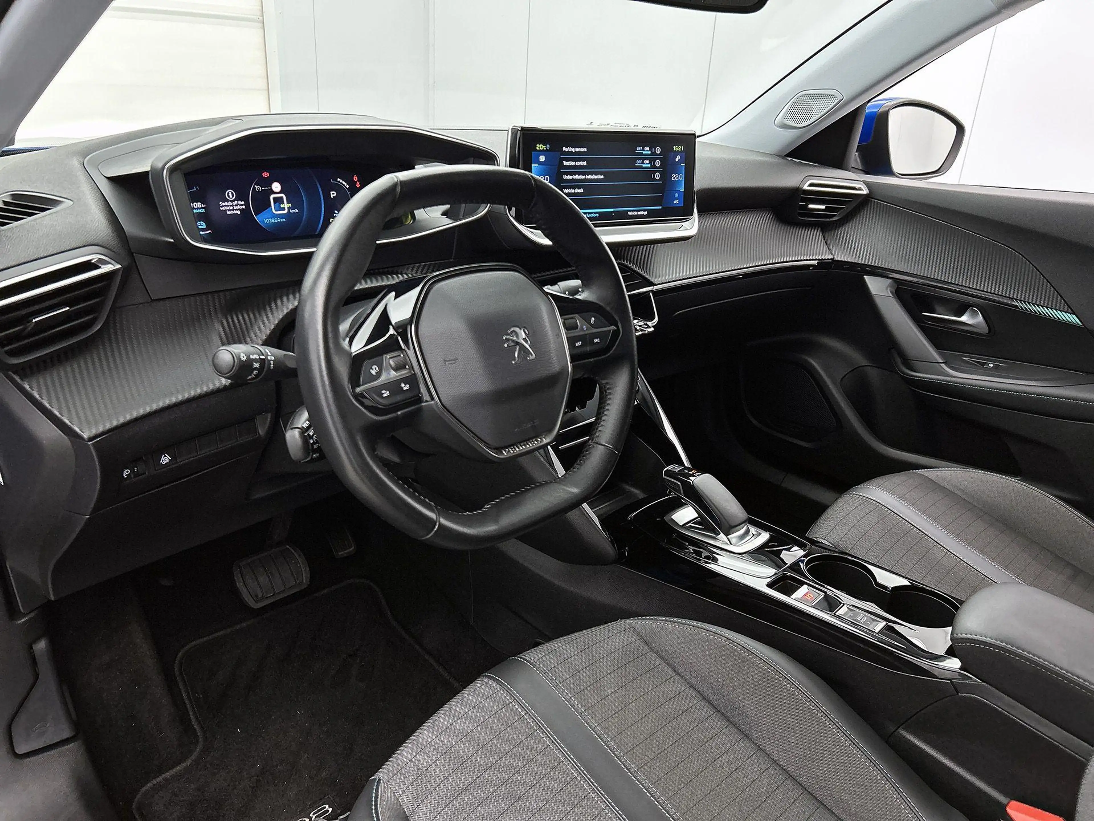 Peugeot e-2008 EV Allure 50 kWh | Navigatie | Camera | Climate Co — photo 11