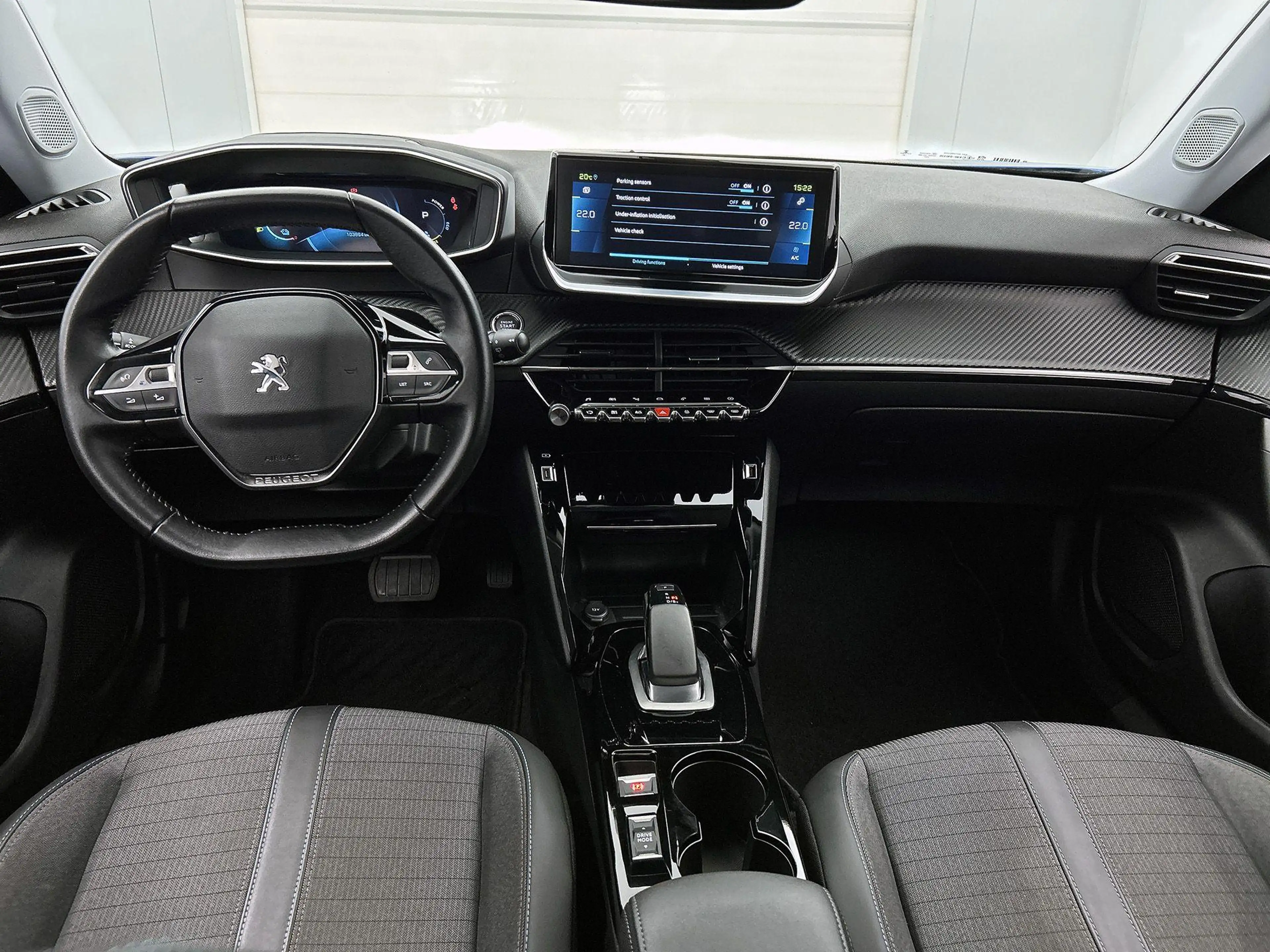 Peugeot e-2008 EV Allure 50 kWh | Navigatie | Camera | Climate Co — photo 12