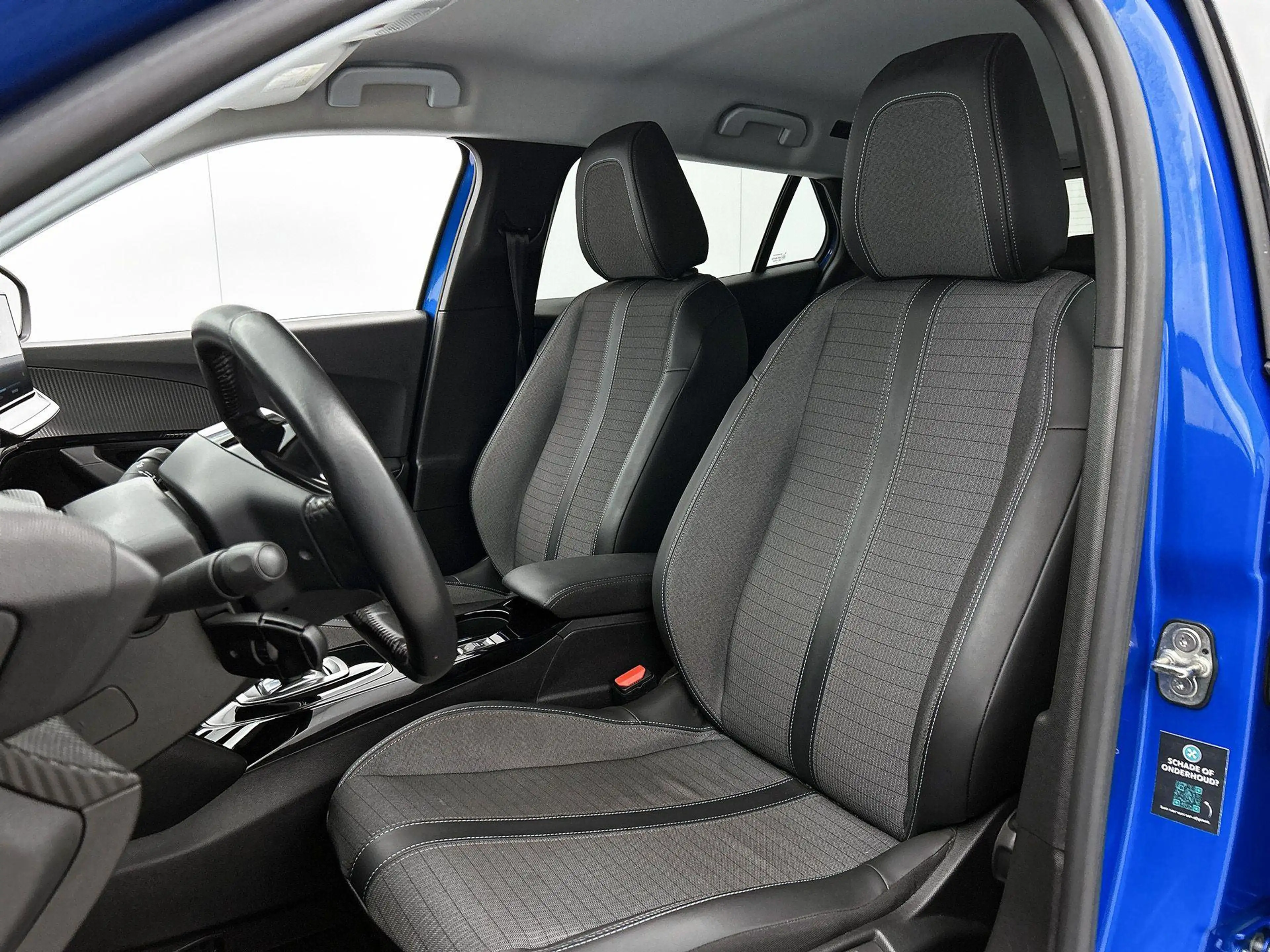 Peugeot e-2008 EV Allure 50 kWh | Navigatie | Camera | Climate Co — photo 10