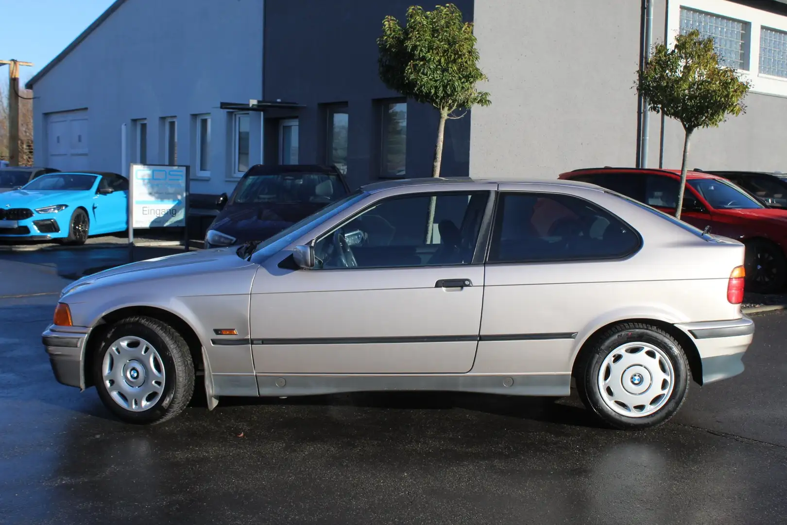 BMW 316 i Compact +1.HAND+TÜV NEU+ Allwetterrreifen + Silber - 1