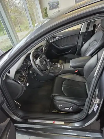 Audi RS6 view 4