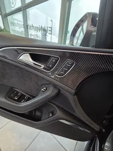 Audi RS6 view 9
