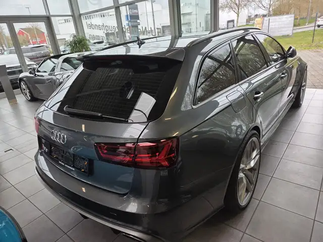 Audi RS6 view 3