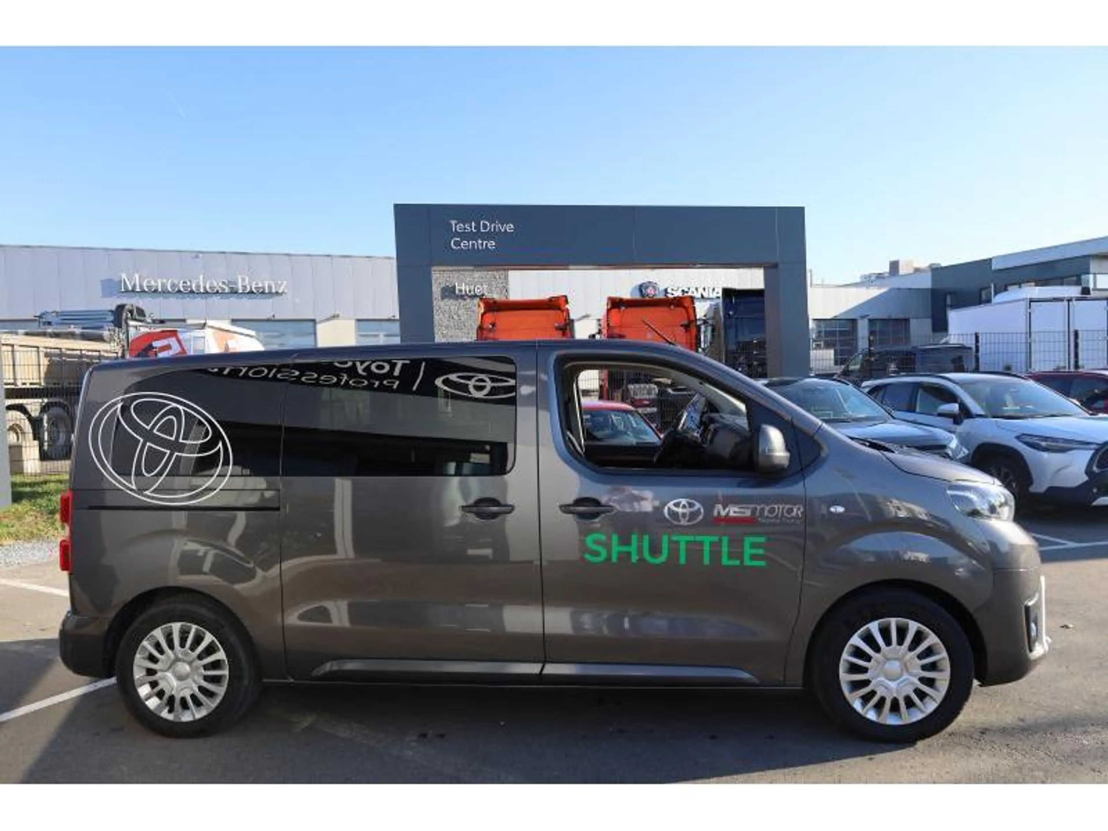Toyota Verso 2.0D 140hp MT MPV — photo 7