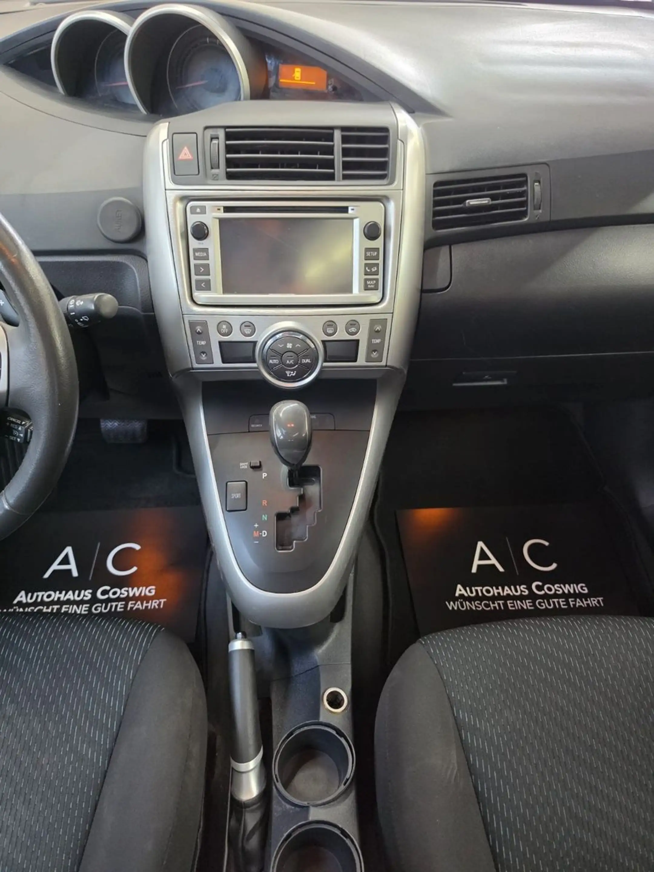 Toyota Verso Travel,Automatik,Navi,7-Sitzer,2.Hand — photo 15