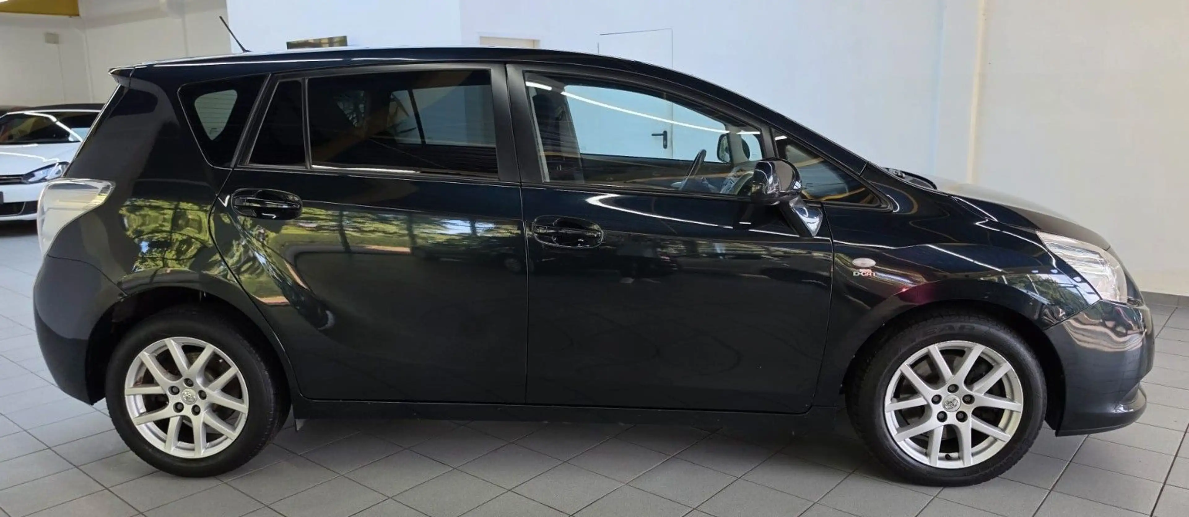 Toyota Verso Travel,Automatik,Navi,7-Sitzer,2.Hand — photo 8