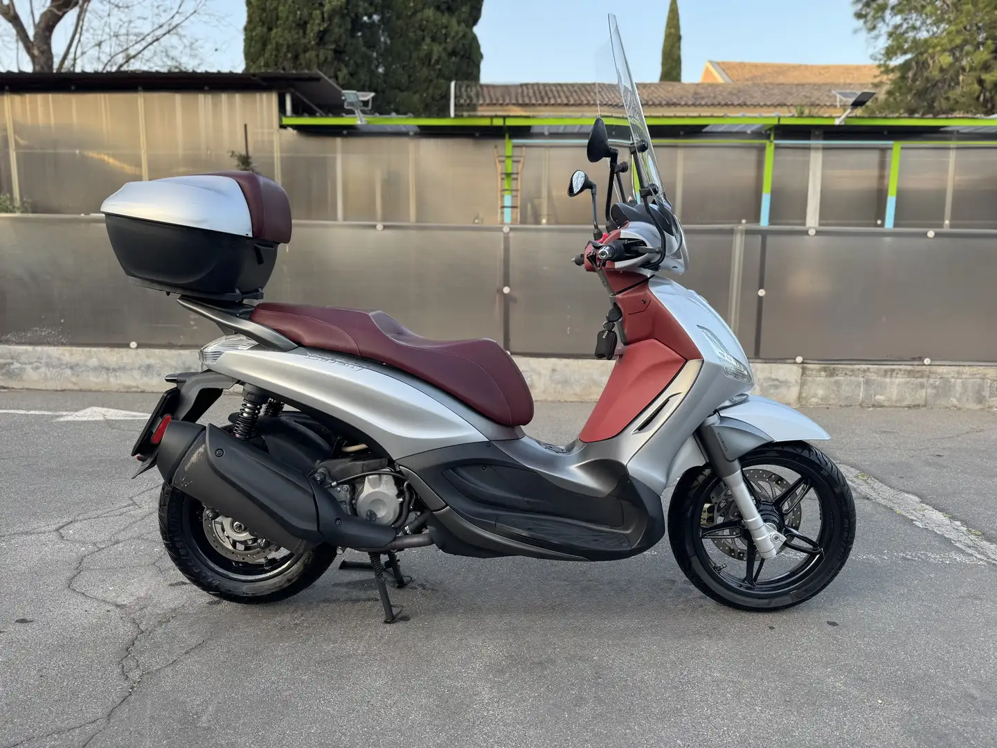 Piaggio Beverly 350 Piaggio Beverly 350 Sport Touring ie ABS Gri - 2