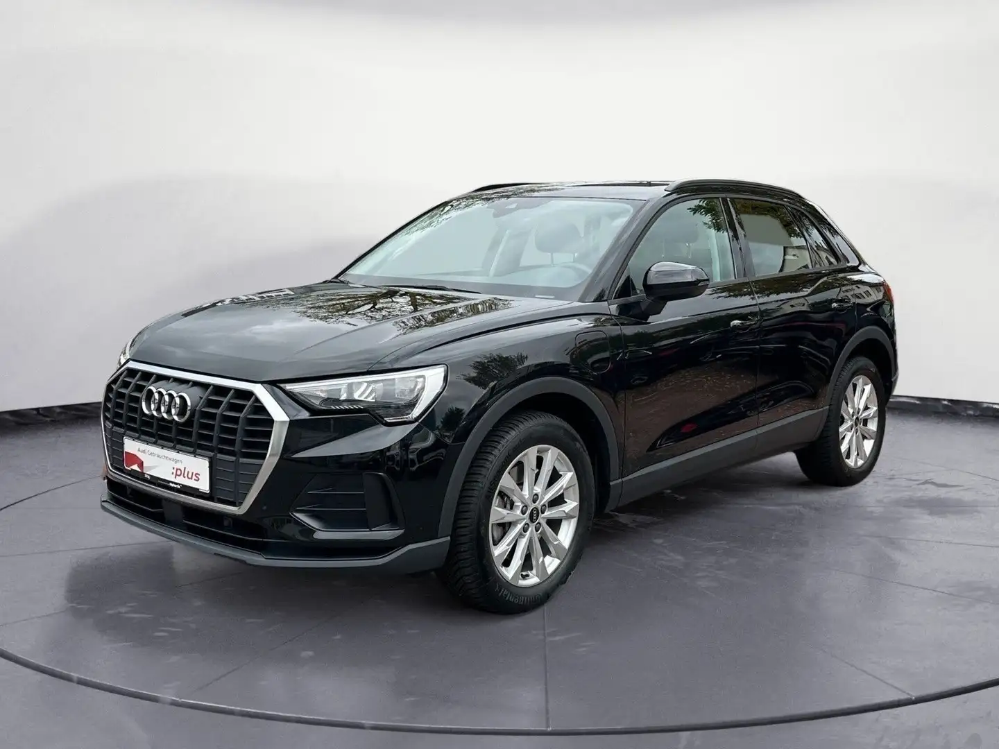 Audi Q3 45 TFSIe LED/Navi/EPH/Assist/uvm. Schwarz - 2