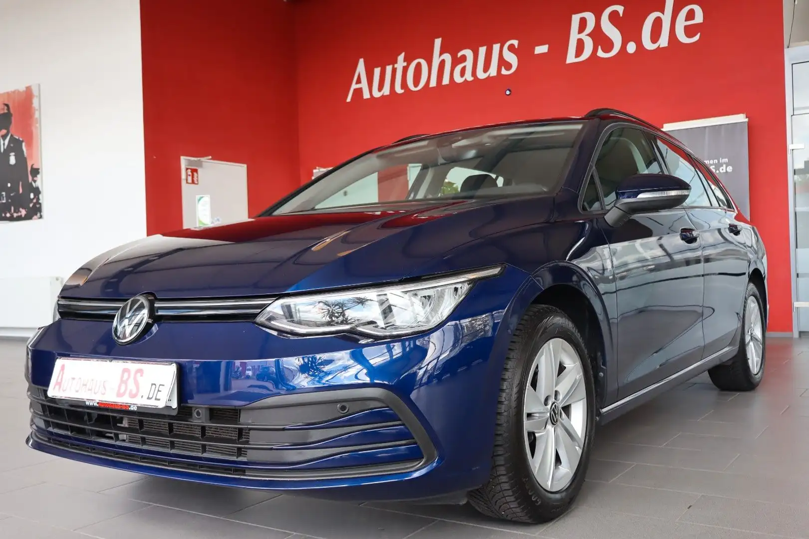 Volkswagen Golf VIII Variant Life eTSI,PDC,Navi,LED,AHK,1Hd Blauw - 1
