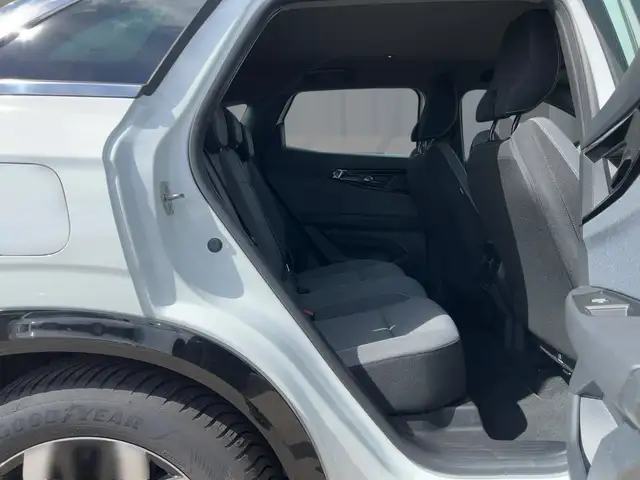 Renault Austral view 9