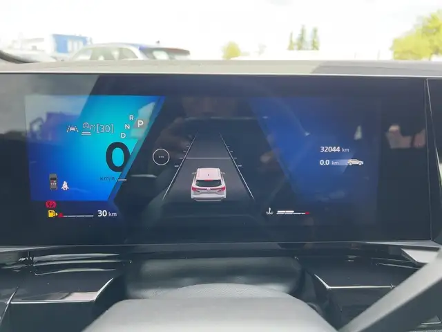 Renault Austral view 13
