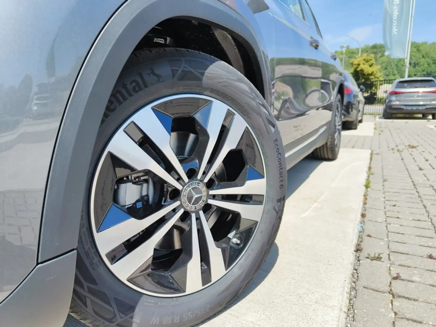 Mercedes-Benz GLA 180 180 Business Line - SAGA Huy (+32 85 23 69 00) Gris - 2