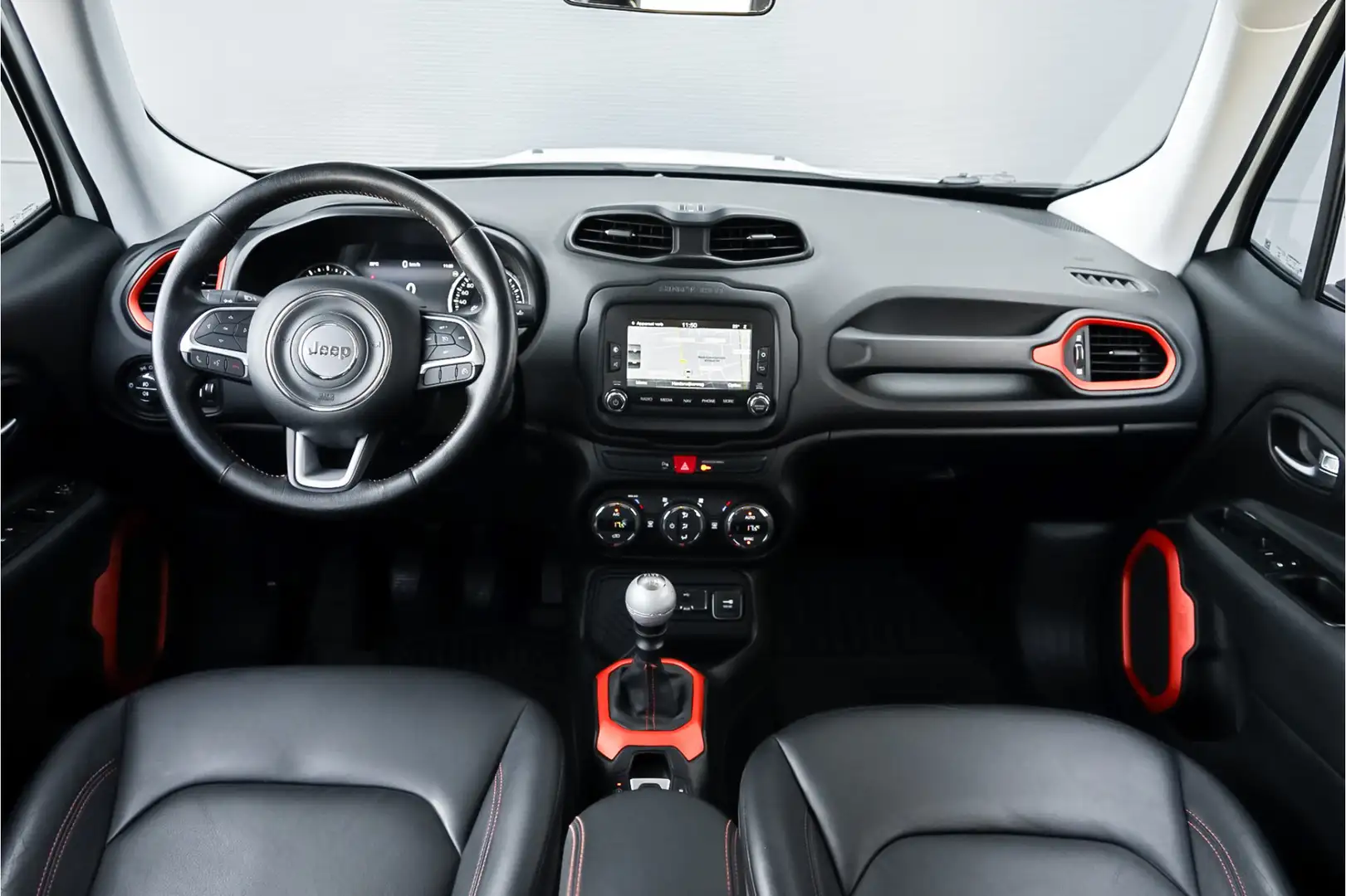 Jeep Renegade 1.4 MultiAir 140PK Opening Edition Navi Trekhaak E Wit - 2