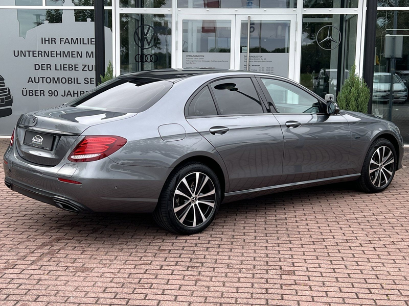 Mercedes-Benz E 300 e Avantgarde TV+Massage+360°+JungeSterne ! — photo 8