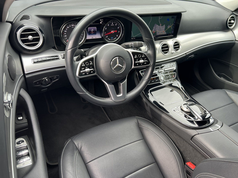 Mercedes-Benz E 300 e Avantgarde TV+Massage+360°+JungeSterne ! — photo 14