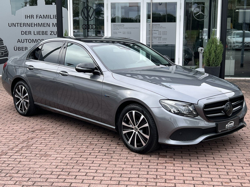 Mercedes-Benz E 300 e Avantgarde TV+Massage+360°+JungeSterne ! — photo 12