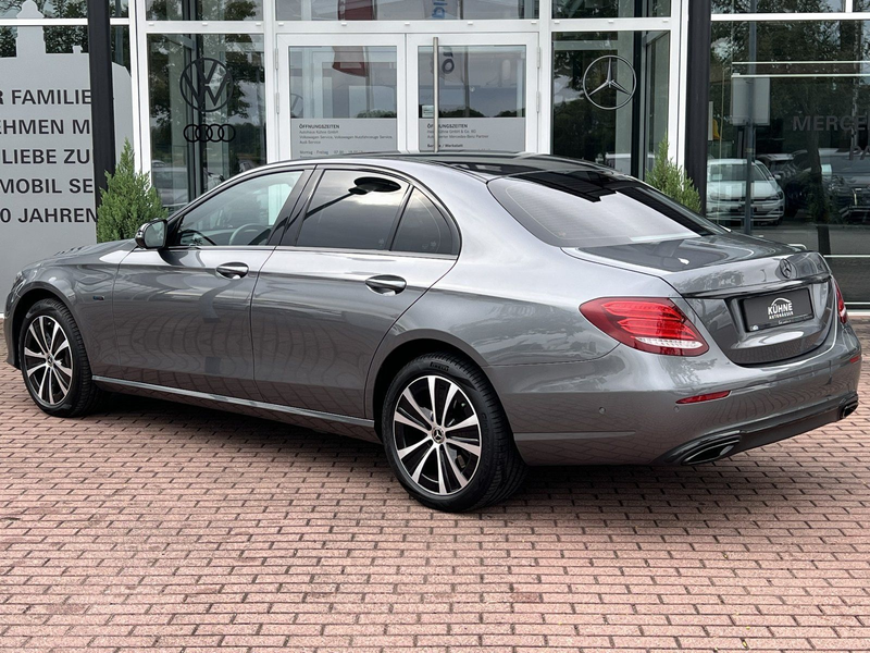 Mercedes-Benz E 300 e Avantgarde TV+Massage+360°+JungeSterne ! — photo 6