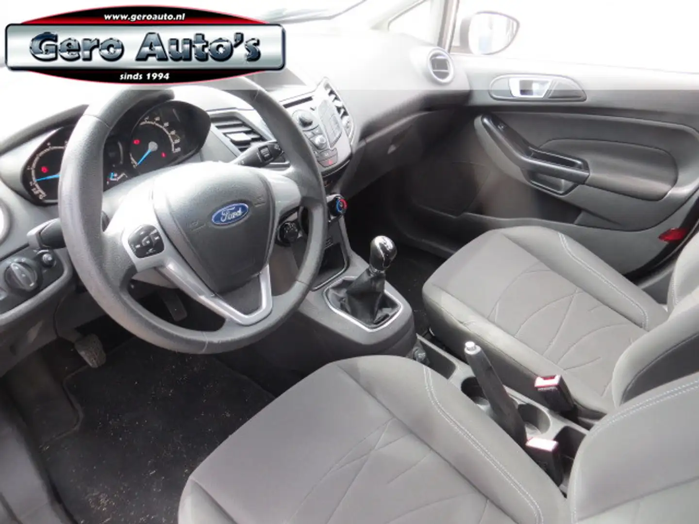 Ford Fiesta 1.25 Titanium nw type 5 drs airco lmv etc Grijs - 2