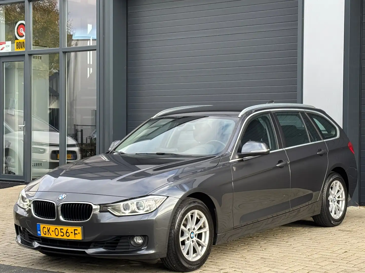 BMW 320 3-serie Touring 320i Executive / Dealer OH / Xenon Gris - 2