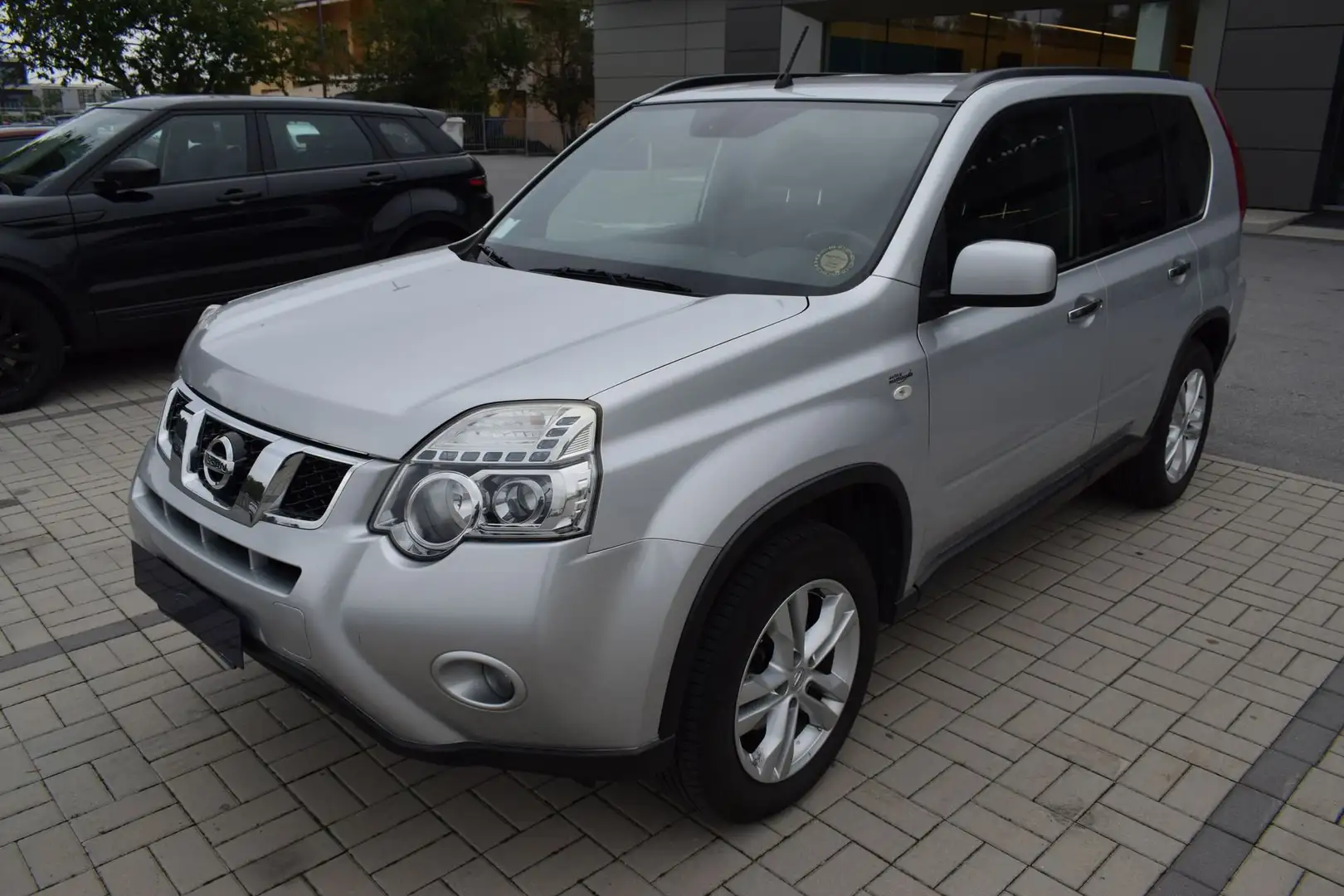 Nissan X-Trail X-Trail 2.0 dCi 150CV 4WD Srebrny - 1