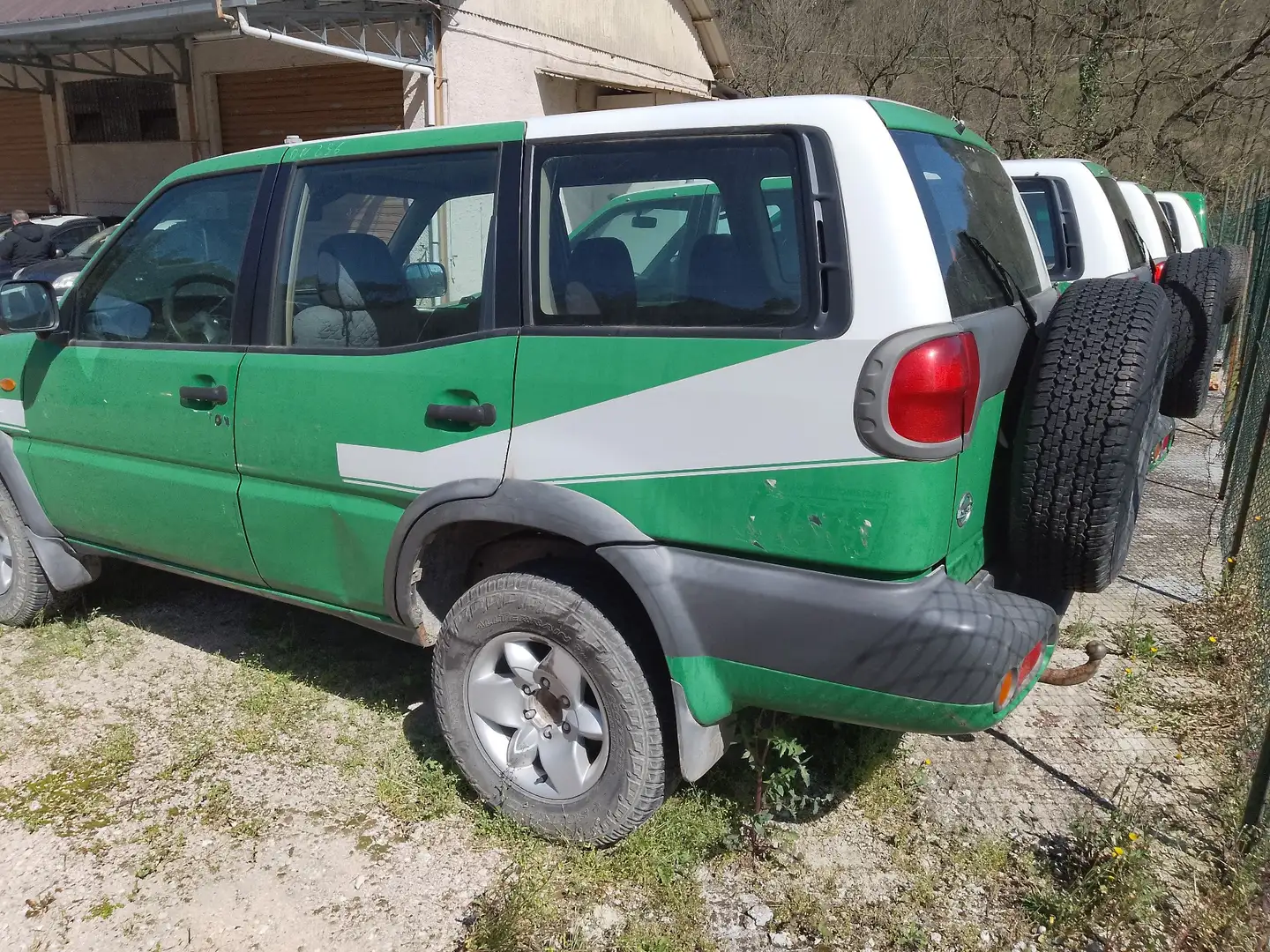 Nissan Terrano 5p 2.7 tdi - 2