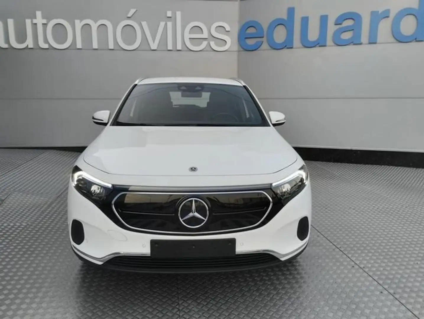 Mercedes-Benz EQA 300 4MATIC Blanc - 2