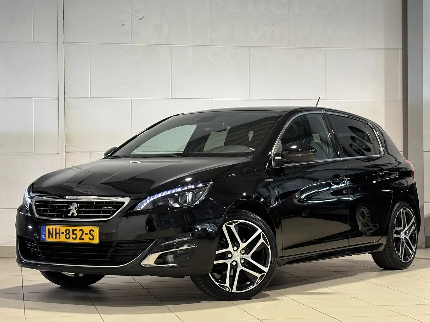 Peugeot 308 GT-Line 1.2 Turbo 130pk | PANODAK | NAVI | 18" VEL Zwart - 2