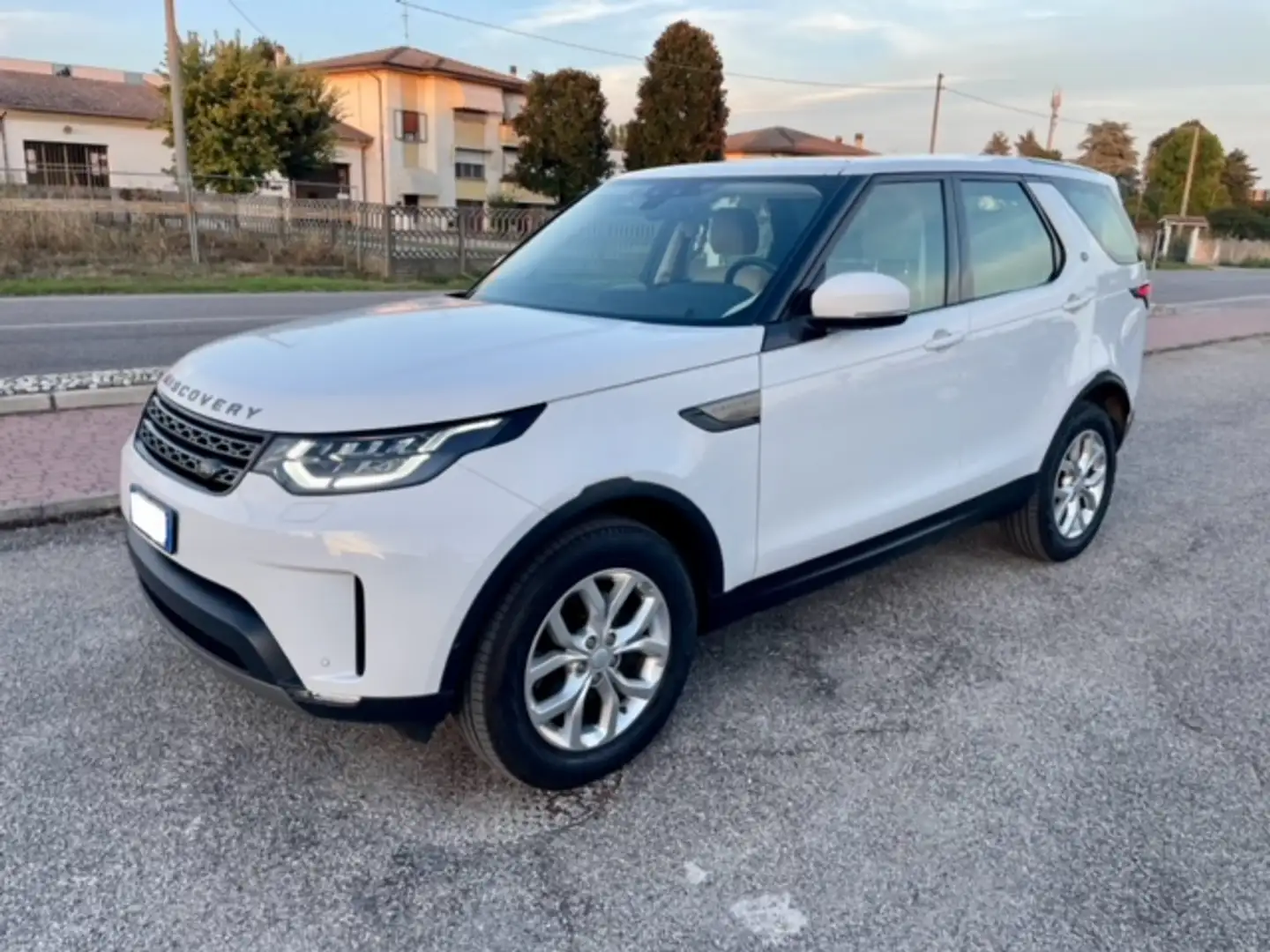 Land Rover Discovery Discovery 2.0 sd4 HSE 240cv Weiß - 1