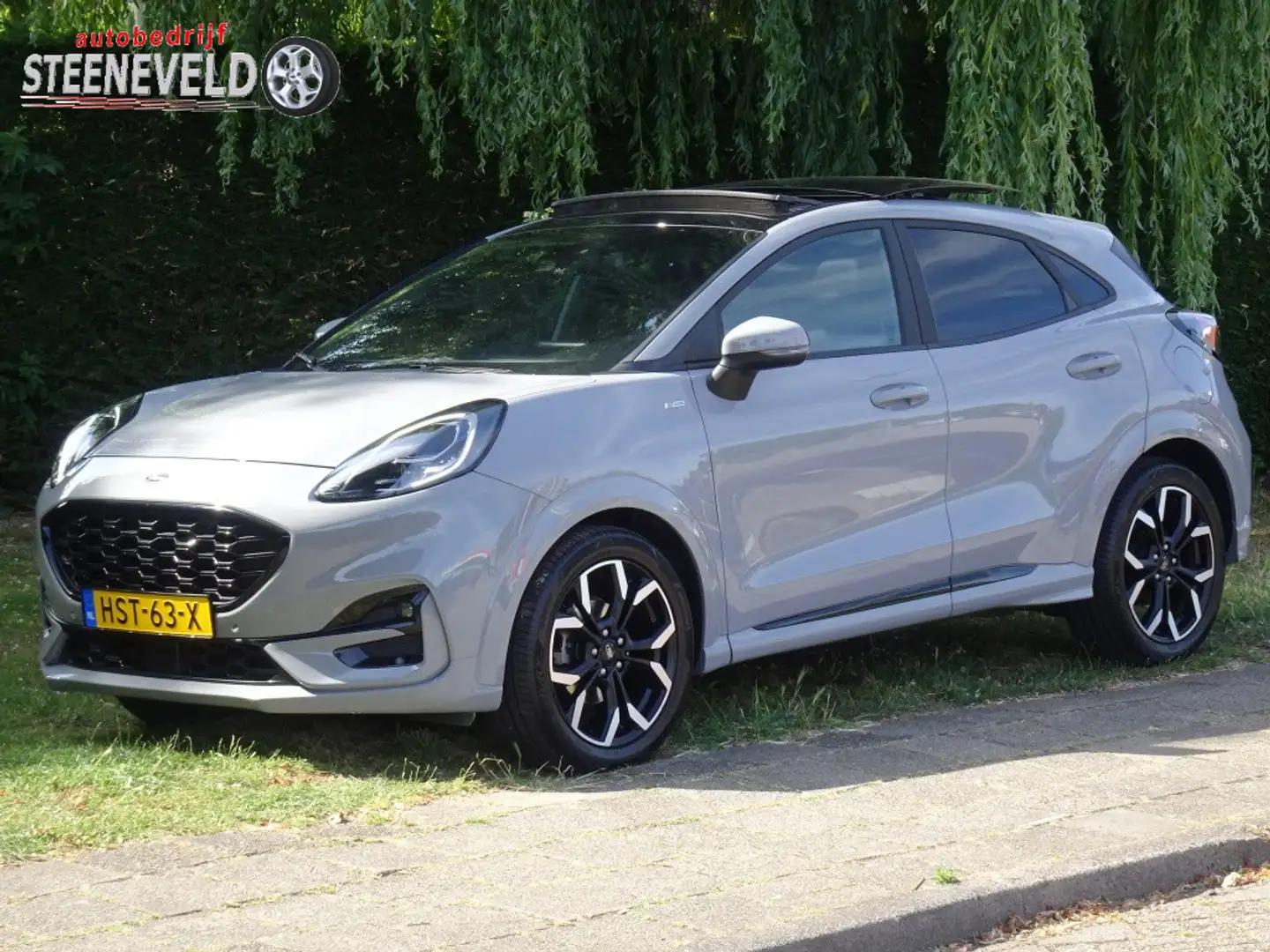 Ford Puma 1.0 125pk Hybrid ST-Line X met Camera en Panoramad Grau - 1