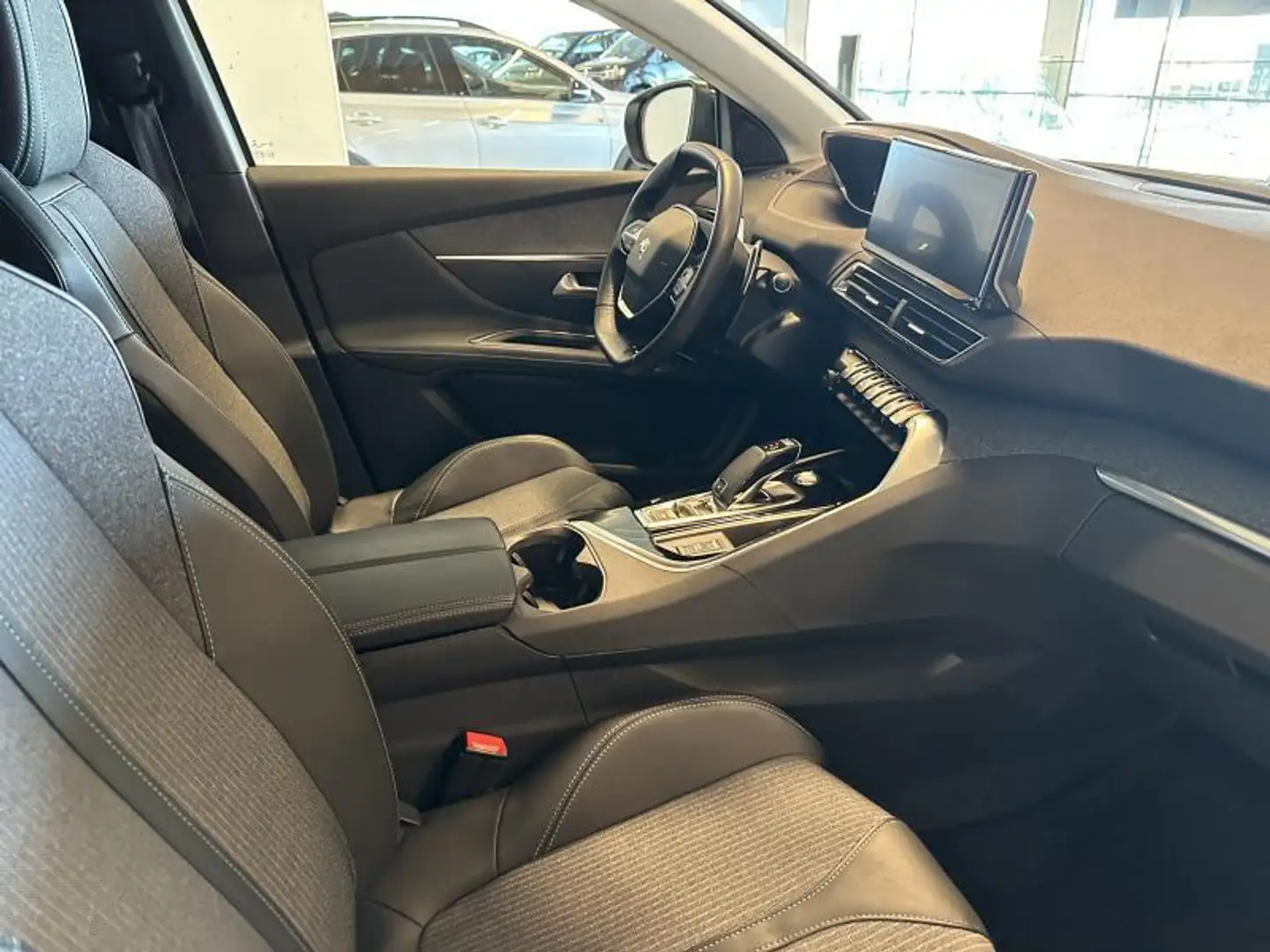 Peugeot 3008 Allure Pack 1.2 BENZINE 130 EA Bianco - 2