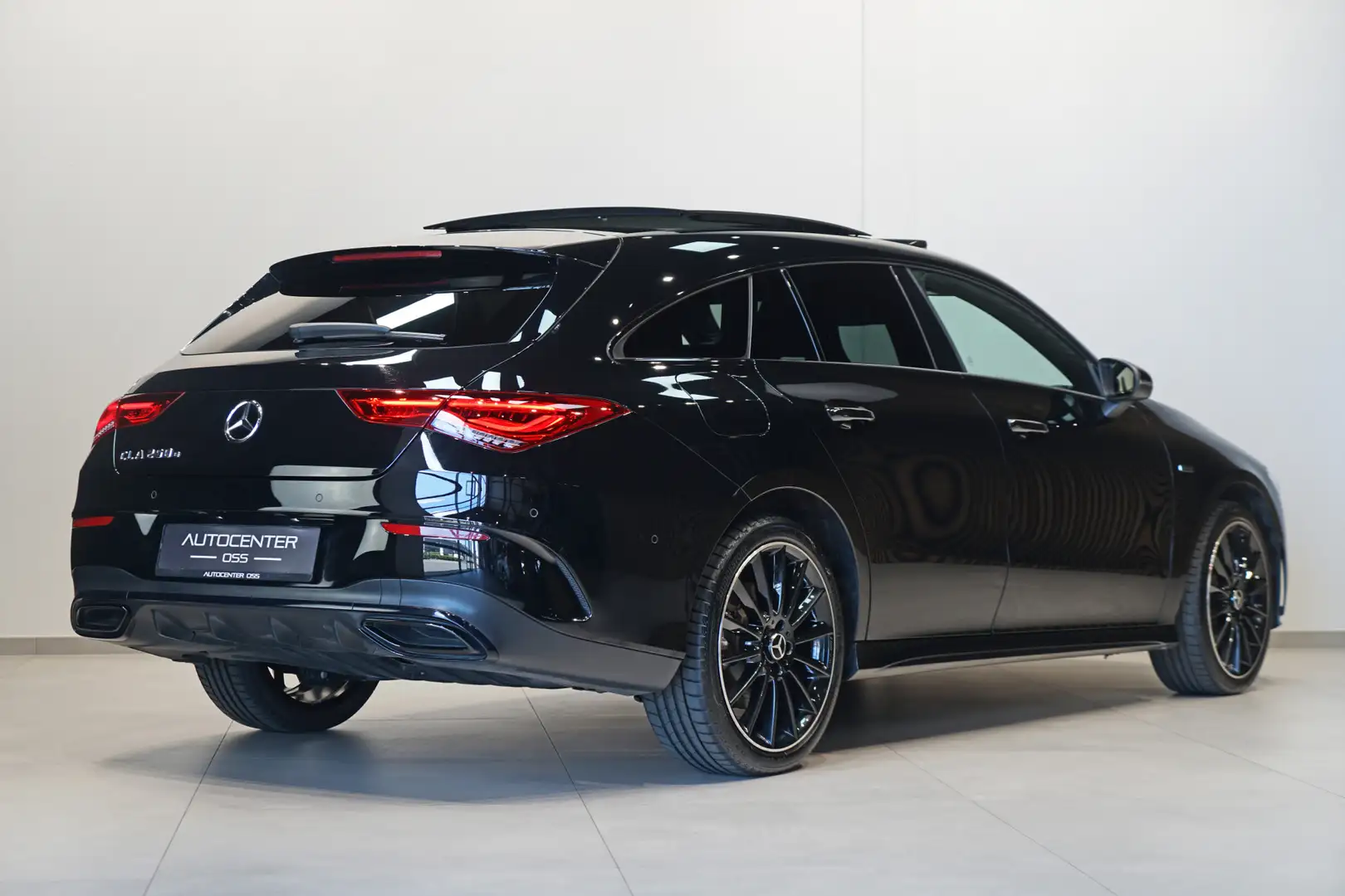Mercedes-Benz CLA 250 Shooting Brake e AMG ✅ EDITION ✅ PANO ✅ ELEK.KLEP Zwart - 2