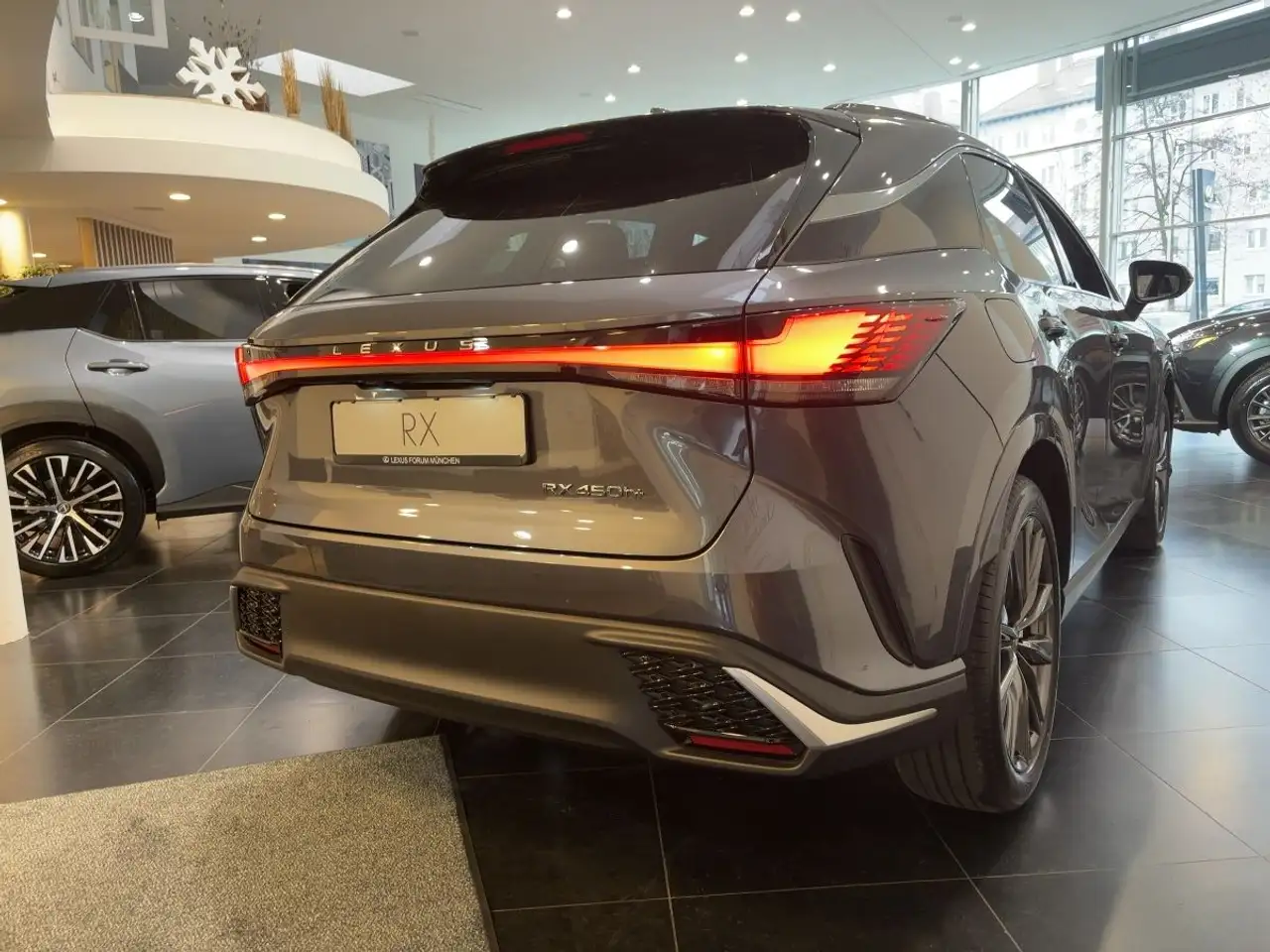 Lexus RX 450h RX 450 h+ E-FOUR F SPORT Design 4