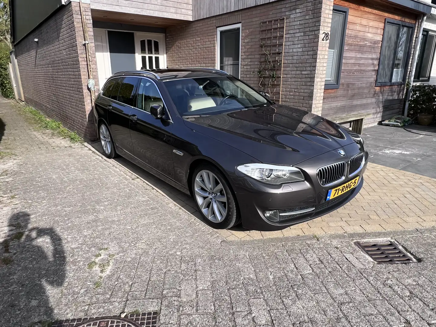 BMW 528 High Executive Touring F11 3.0 6 cil pano/navi Braun - 2