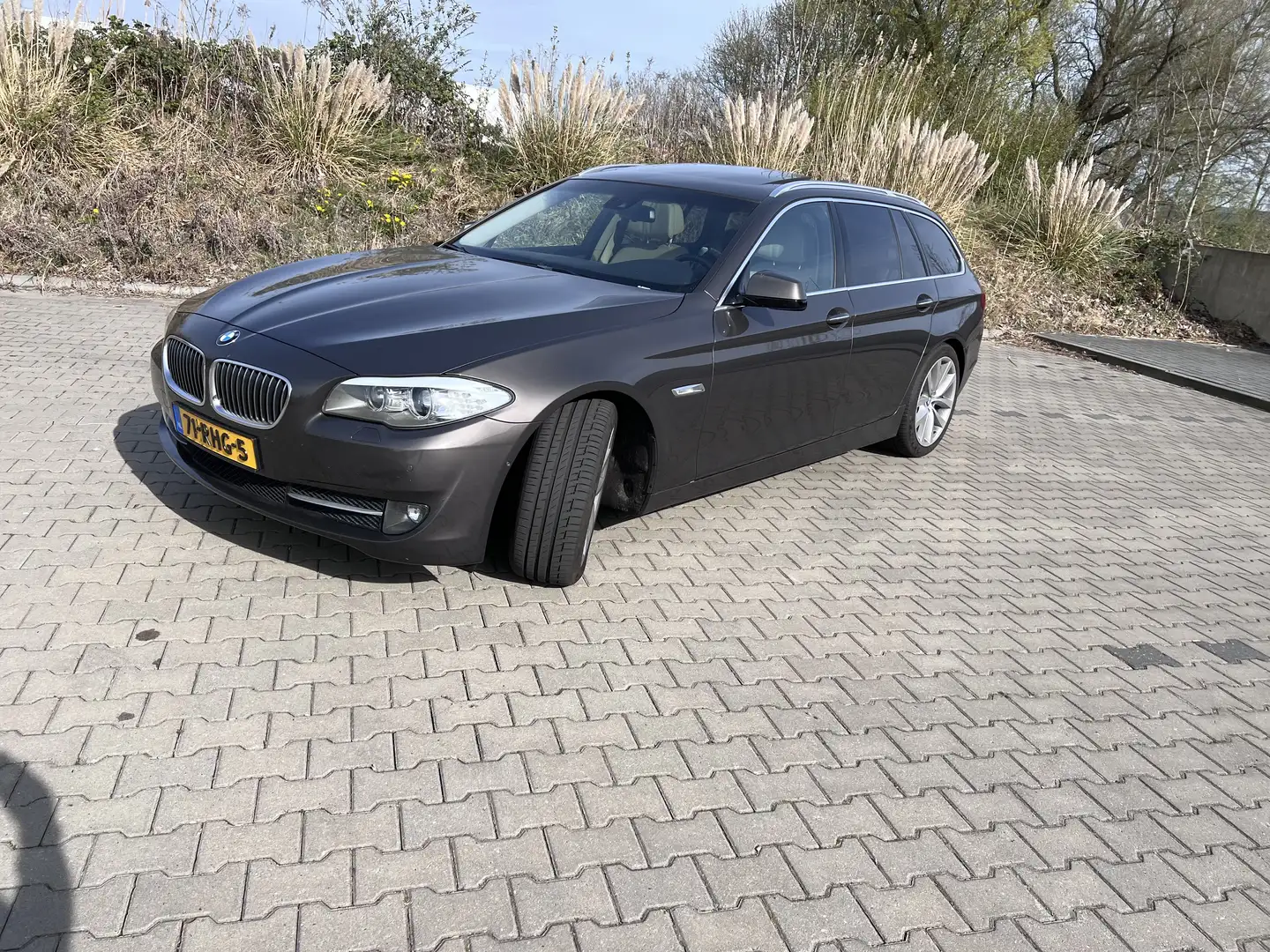 BMW 528 High Executive Touring F11 3.0 6 cil pano/navi Braun - 1