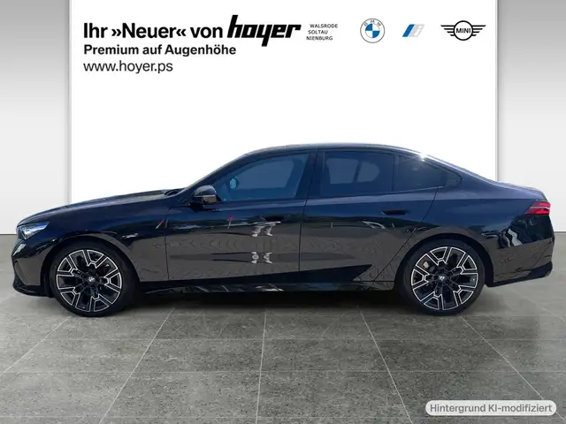 BMW 5 Series view 3