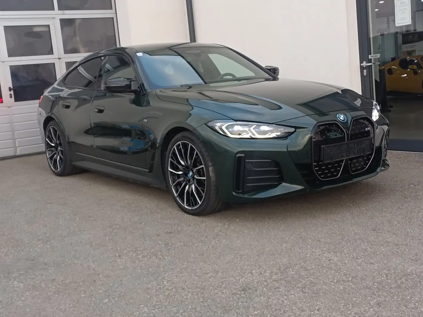 BMW i4 Gran Coupe xDrive M50 H&K,Pano,5JahresGarantie Grün - 1