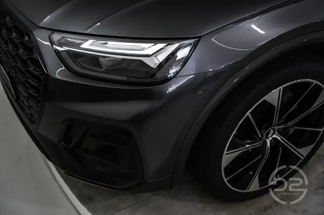 Audi Q5 view 13