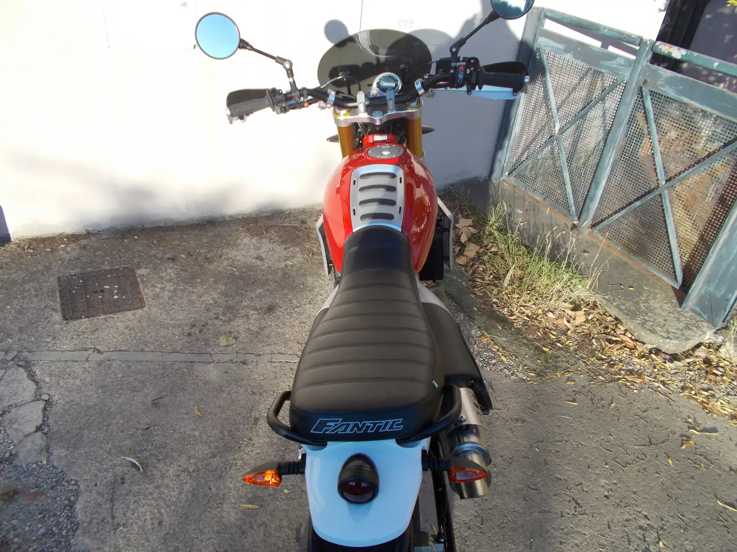 Fantic Caballero 500 scrambler rossa Rood - 2