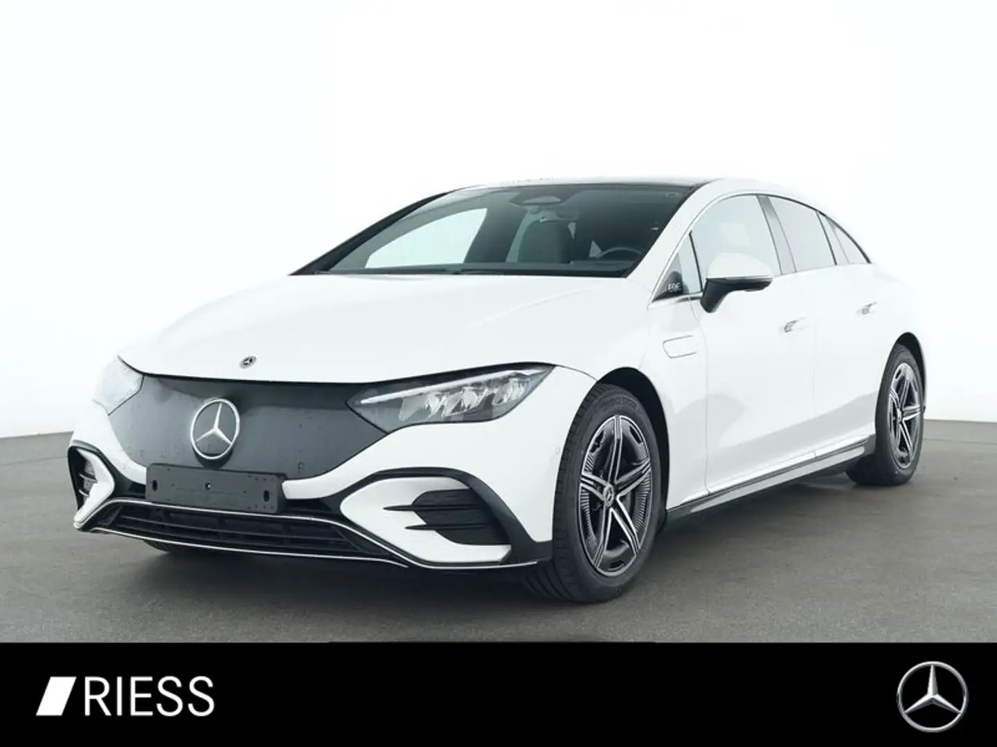 Mercedes-Benz EQE 350 4M AMG Sport Navi LED Distr Pano Spur 19" Weiß - 1