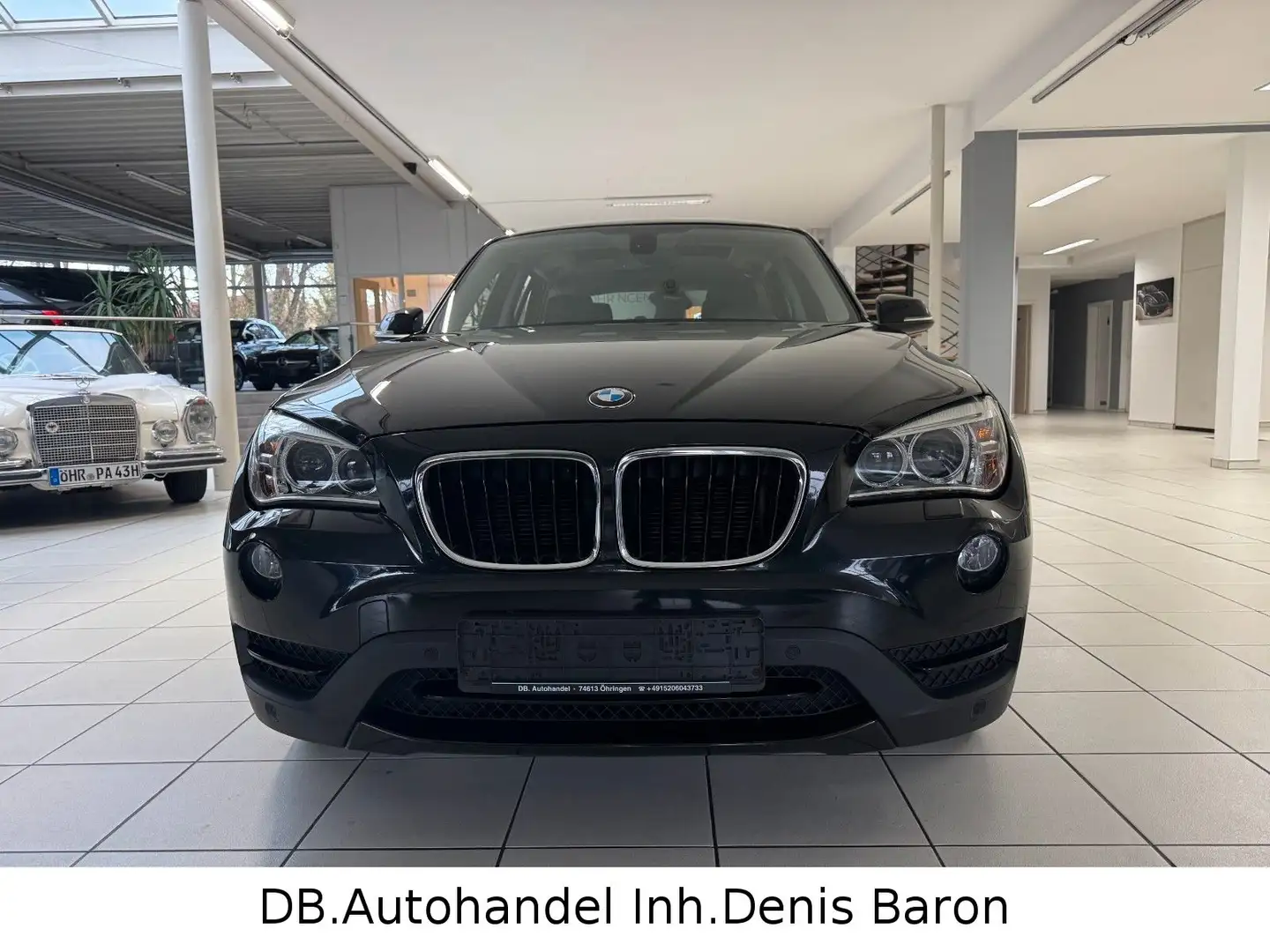BMW X1 20i sDrive Sport-Line Navi Xenon Pano PDC AHK Negro - 2