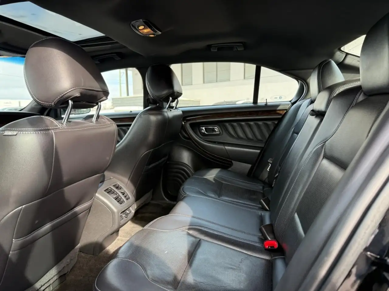 Ford Taurus снимка Ford Taurus