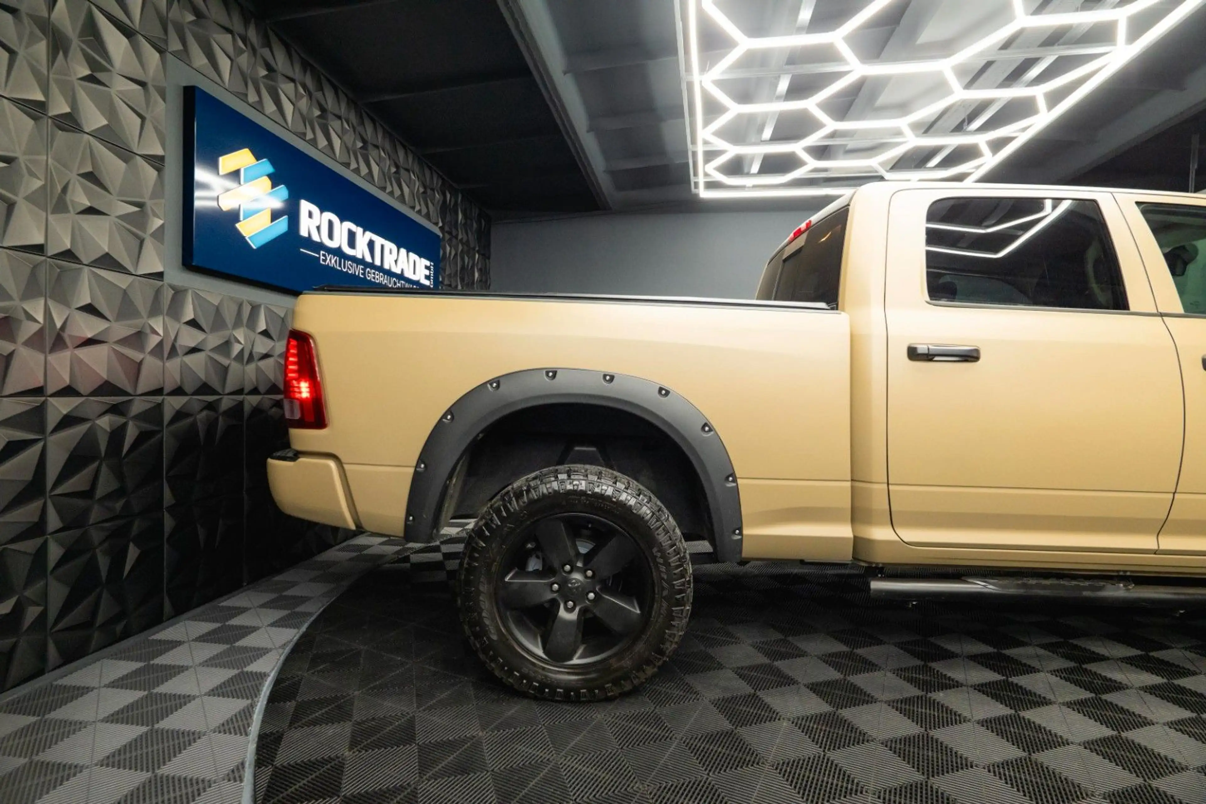 Dodge RAM 5.7 V8 HEMI 4x4 OFFROAD RAPTOR LONGBED 19% — photo 9