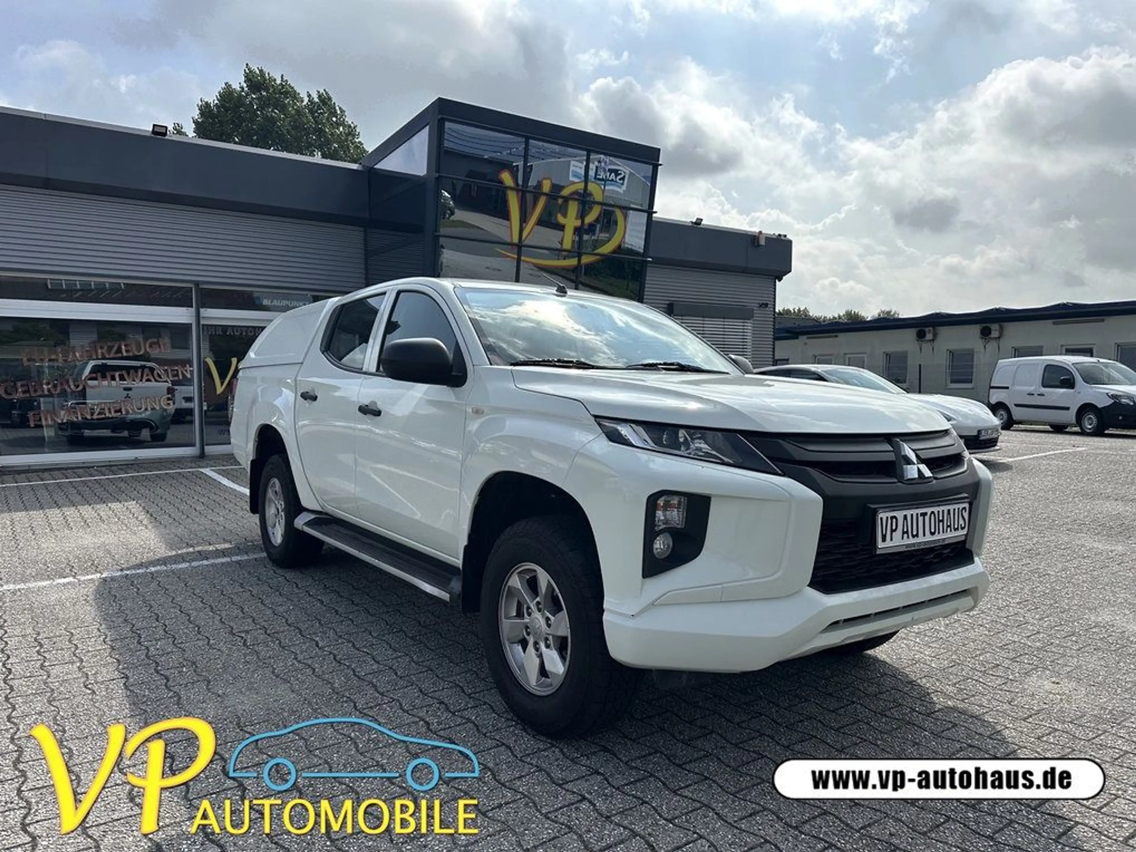 Mitsubishi L200 Basis Doppelkabine 4WD Klima AHK Hardtop