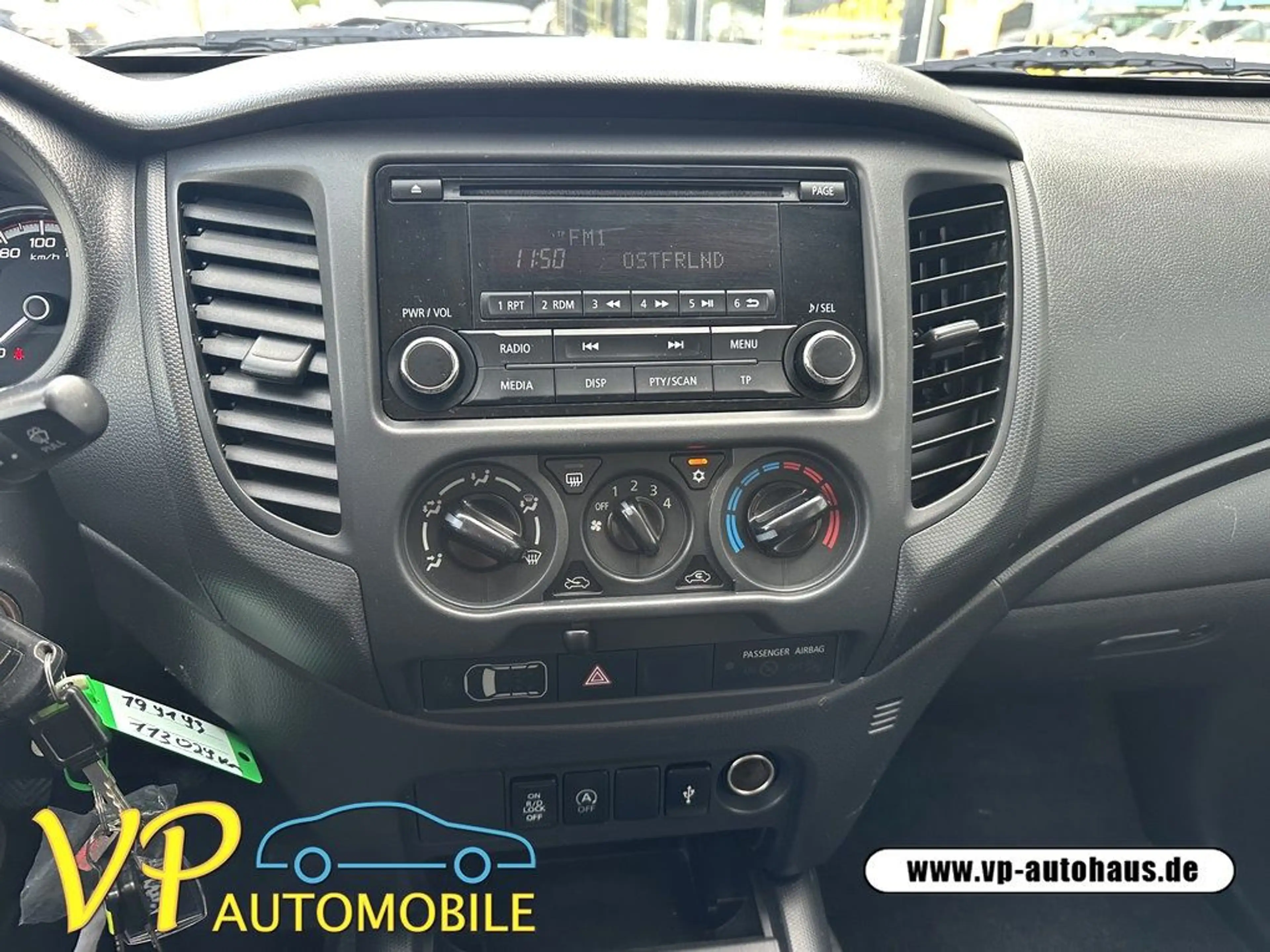 Mitsubishi L200 Basis Doppelkabine 4WD Klima AHK Hardtop — photo 14