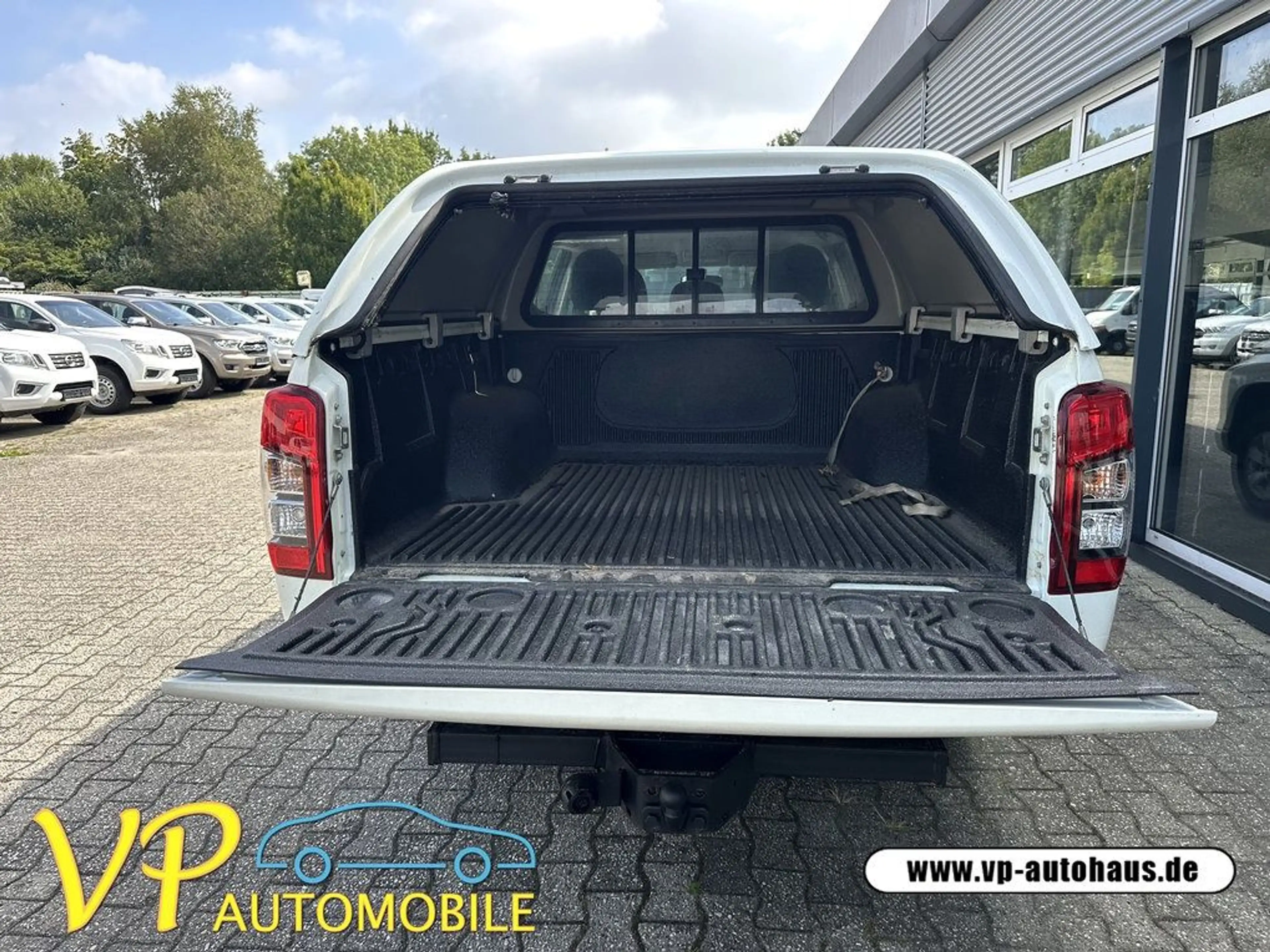 Mitsubishi L200 Basis Doppelkabine 4WD Klima AHK Hardtop — photo 11