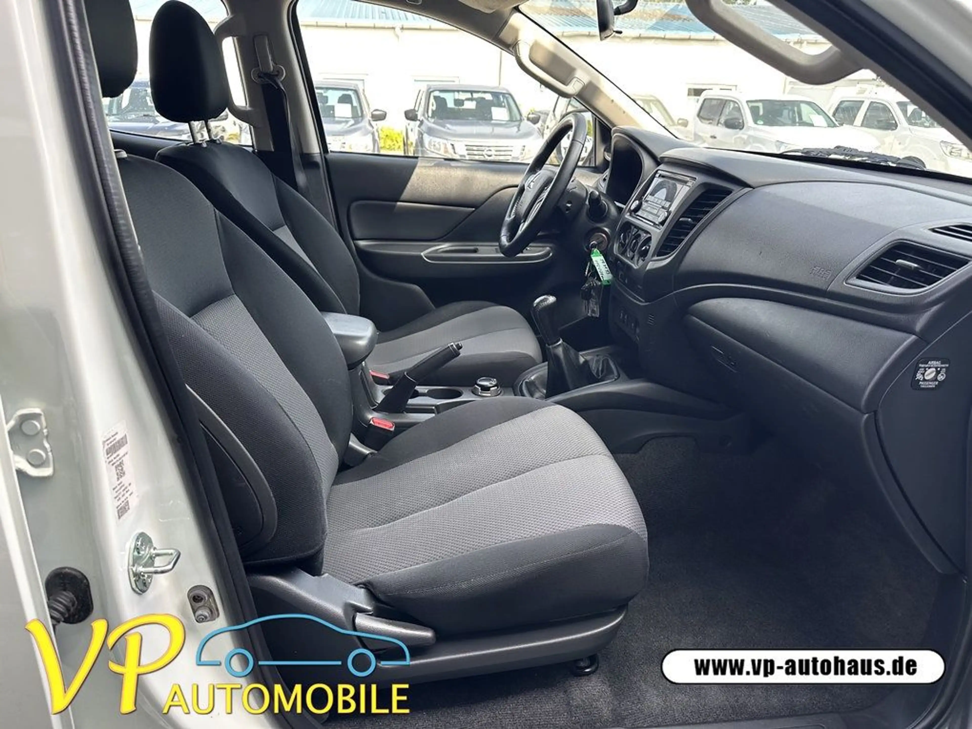 Mitsubishi L200 Basis Doppelkabine 4WD Klima AHK Hardtop — photo 13