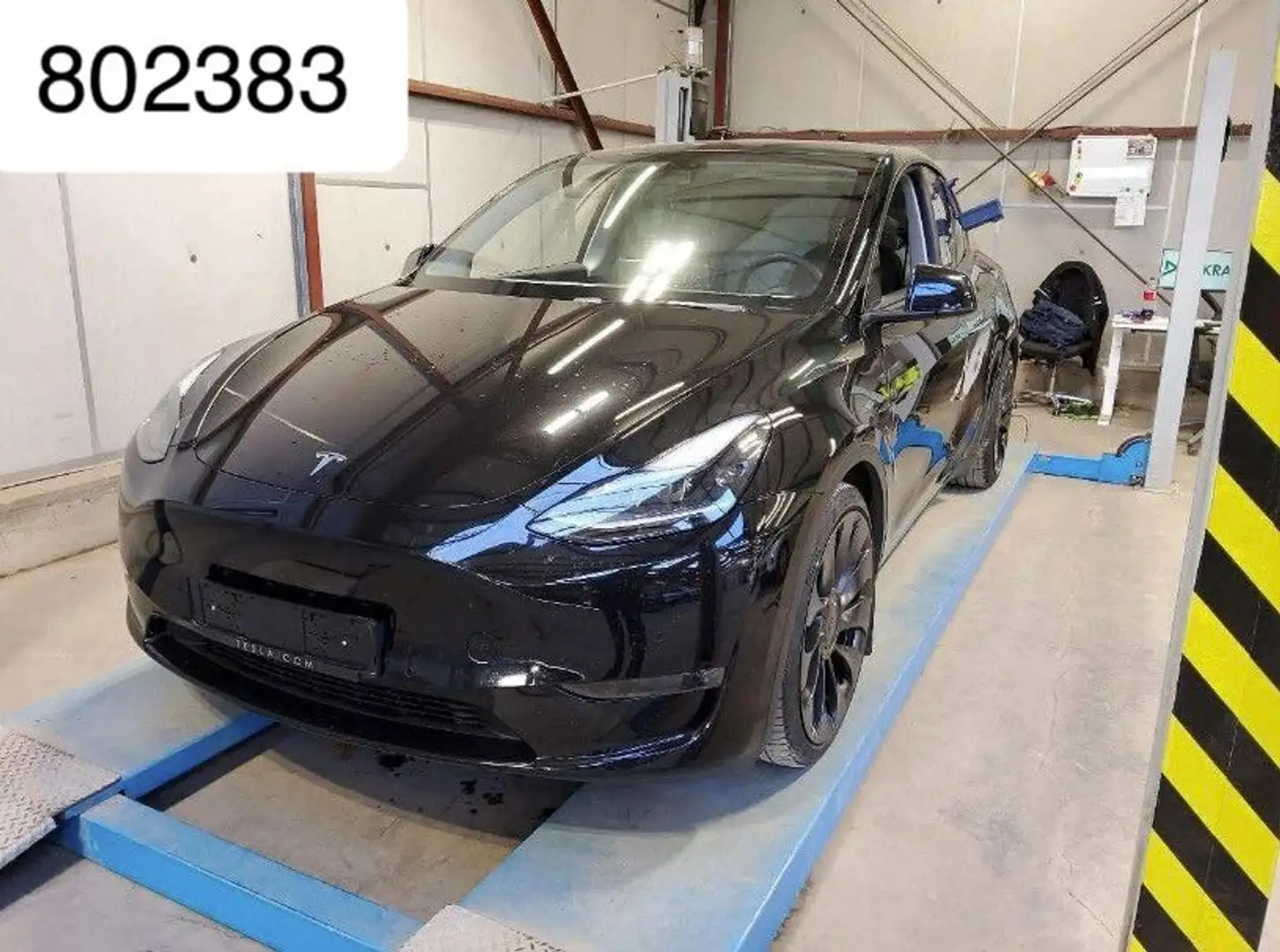 Tesla Model Y Performance Dual 21" Autopilot Wärmepump Schwarz - 1