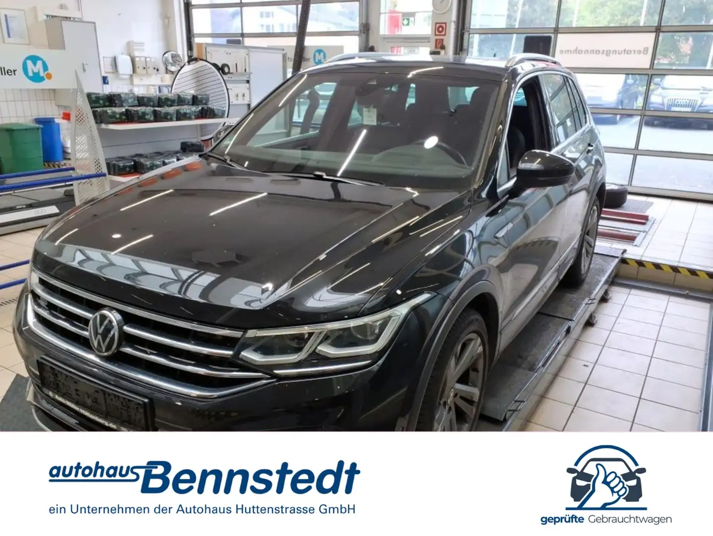 Volkswagen Tiguan 2.0 TDI R-Line LEDER PANO HuD AHK Schwarz - 1