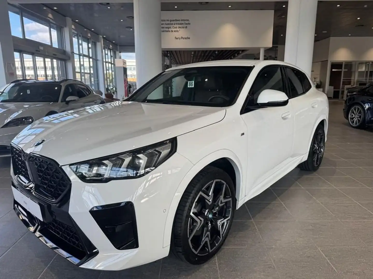 BMW X2 M M Sport sDrive 20i Msport Wit - 2